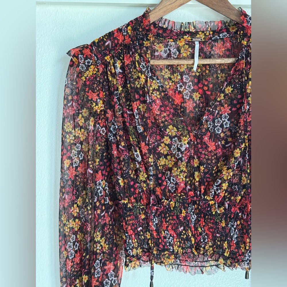 Free People XS Twyla Smocked Sheer Ruffle Long Sleeve Floral V-Neck Top Blouse - Picture 3 of 11